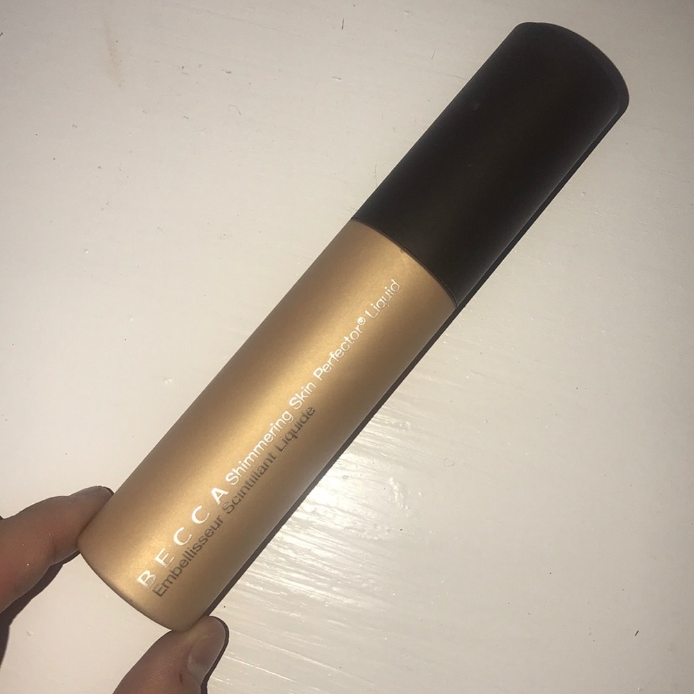 Becca Liquid Highlighter in Prosecco Pop!